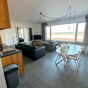 Zeezicht Majestic 1 , Oostende België